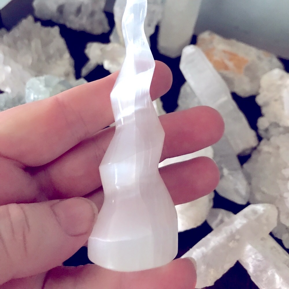 Selenite unicorn horn ✨Reiki charged✨ - Picture 2 of 2